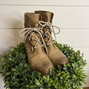 Sorel Women’s Joan of Arctic Wedge Mid Boot in Ash Brown